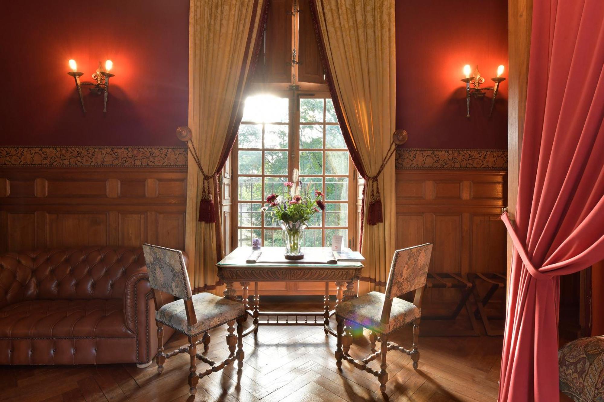 Chateau De Vault De Lugny Esterno foto